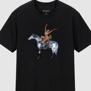 Beyoncé Renaissance Box Set Pose 4-XL